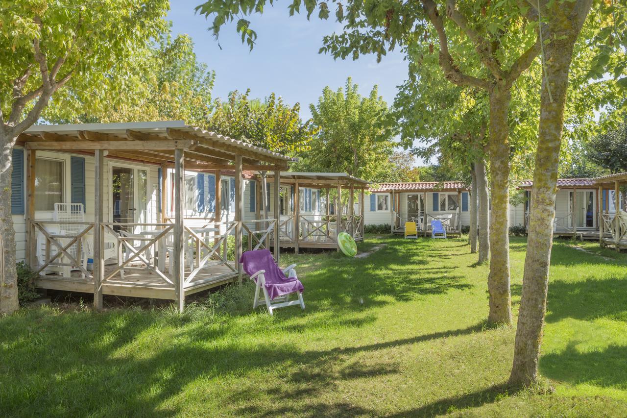 Riva Nuova Camping Village Martinsicuro Exterior photo