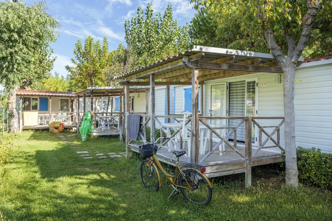 Riva Nuova Camping Village Martinsicuro Exterior photo